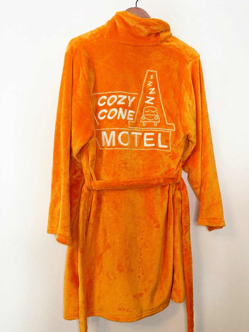 Cakeworthy Disney Pixar Cars Cozy Cone Motel Orange Plush Adult Robe S/M
